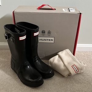Hunter Boots Black Gloss Short Size 8 with Socks